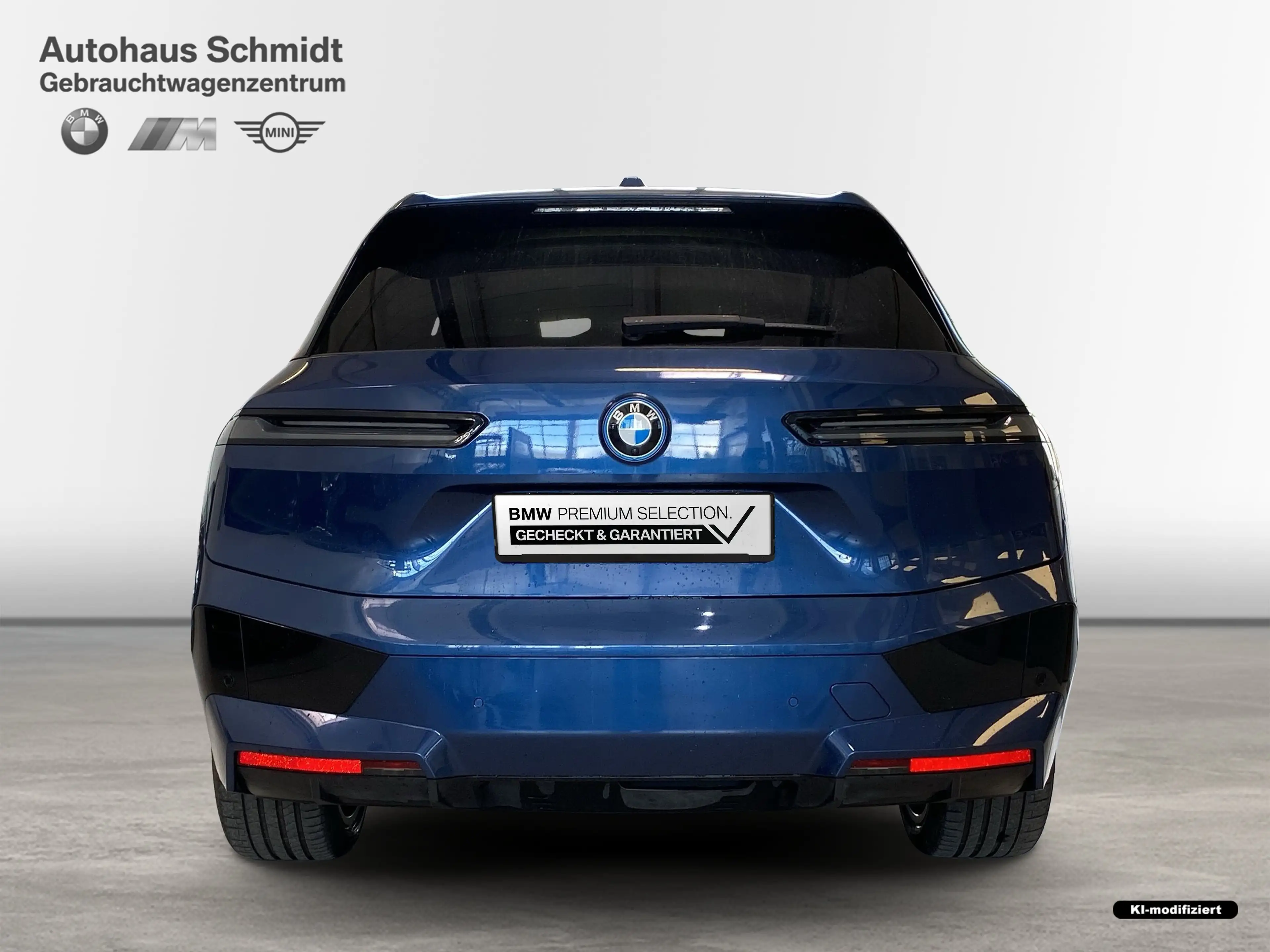 BMW iX xDrive40 *Sportpaket*LC Prof.*HUD*H/K*AHK*Laser*Dr — photo 4
