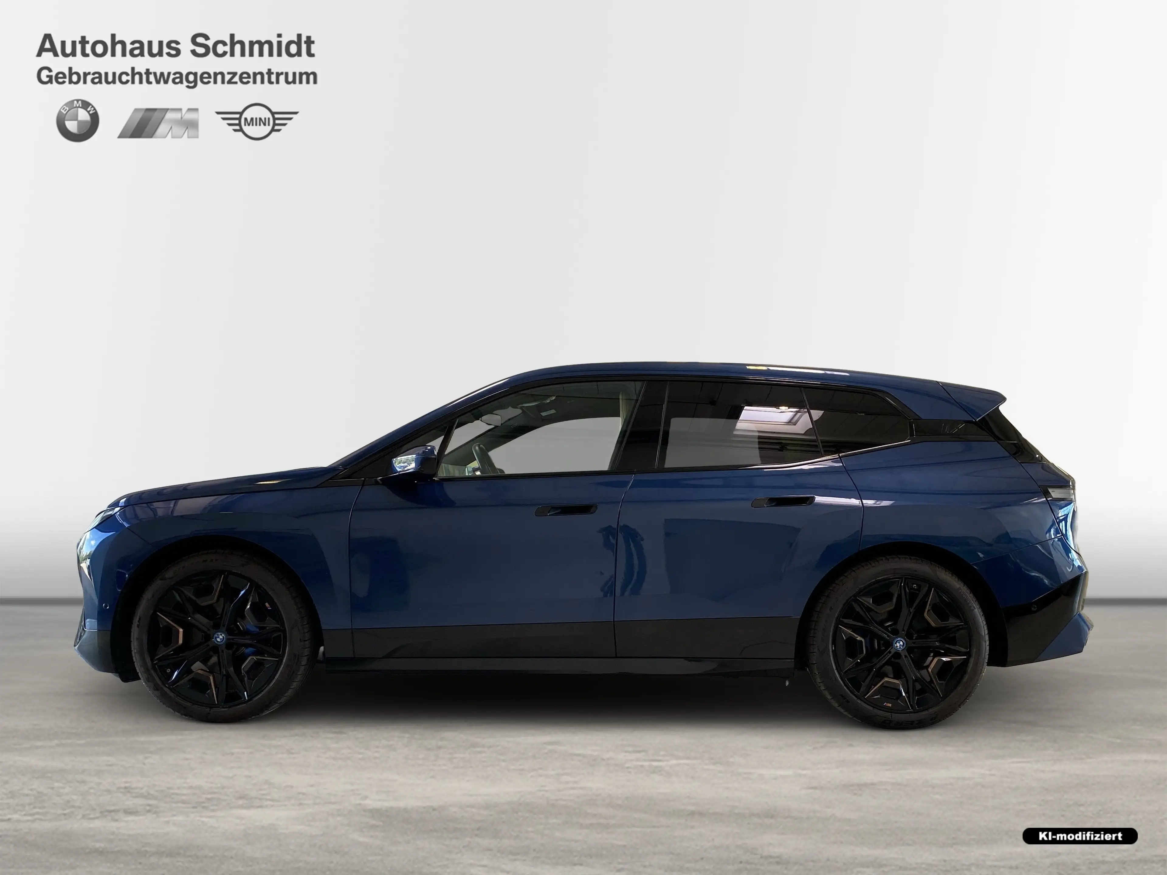BMW iX xDrive40 *Sportpaket*LC Prof.*HUD*H/K*AHK*Laser*Dr — photo 2