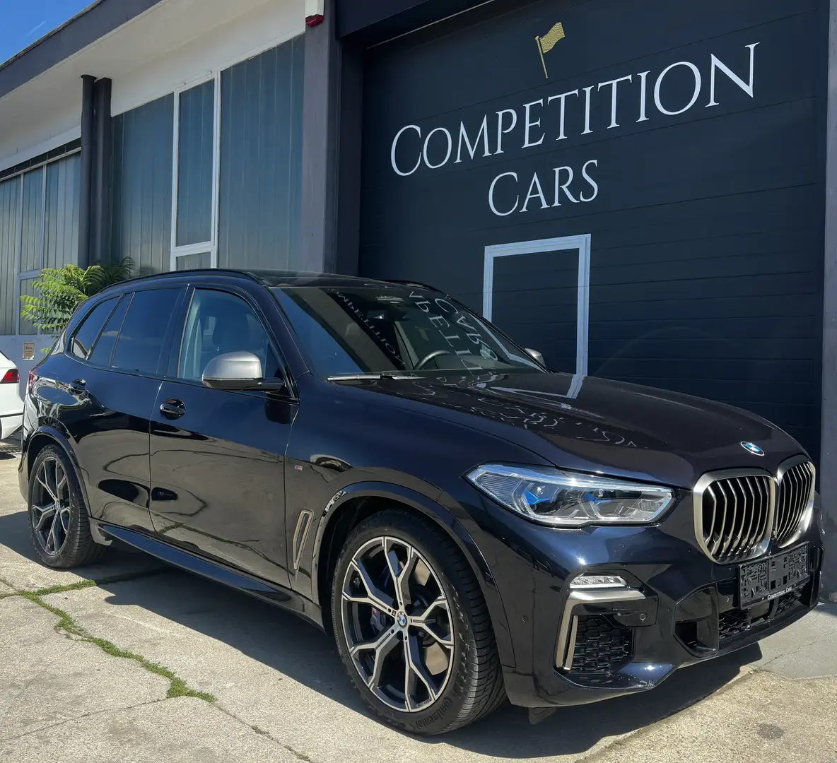 BMW X5 M50d VOLL PANO LUFT HARMAN SOFTCLOSE SITZKLIMA Schwarz - 1