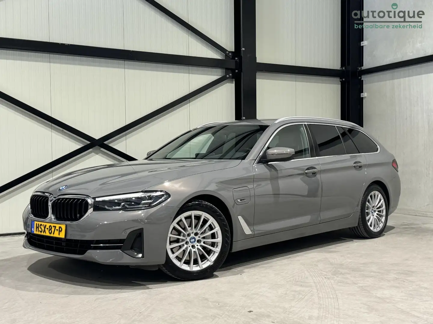 BMW 520 5-serie Touring 520e Business Edition Aut. | leder Grigio - 1
