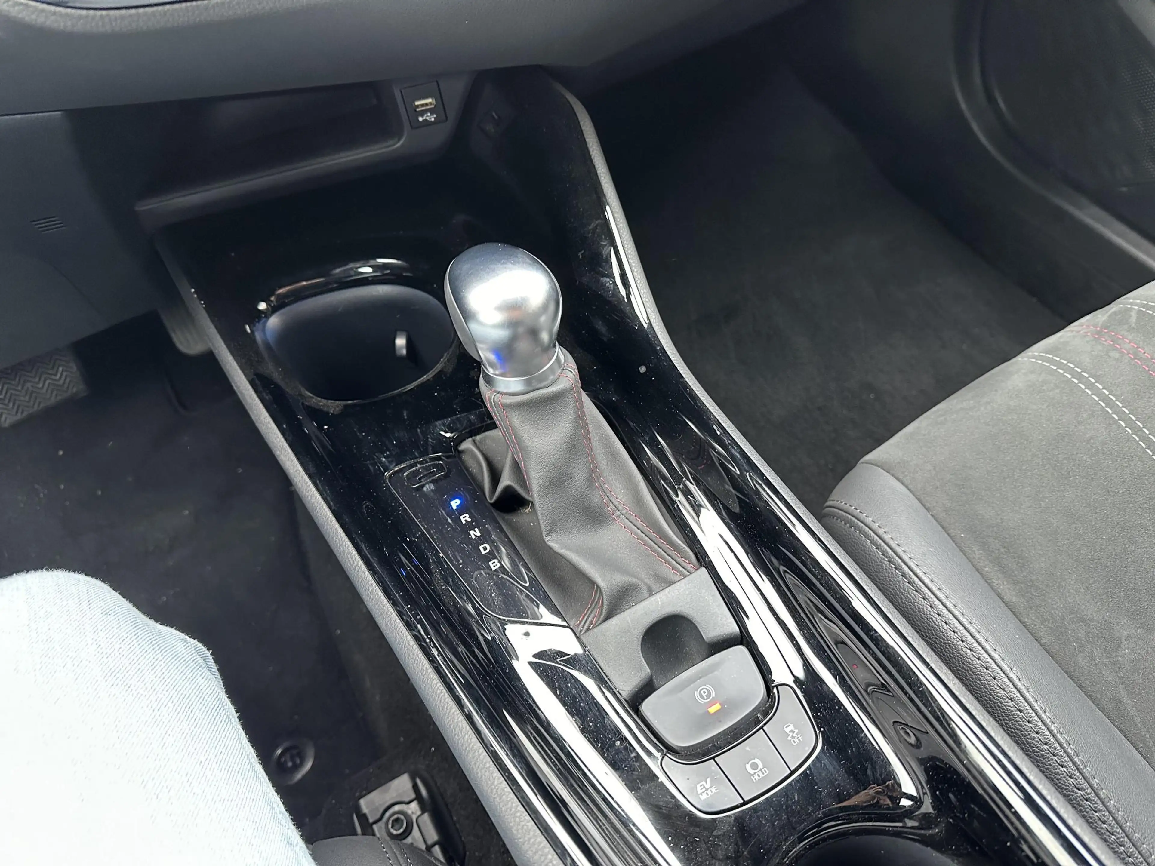 Toyota C-HR 1.8 Hybrid GR-Sport NL Auto, slechts 88000km, bomv — photo 8