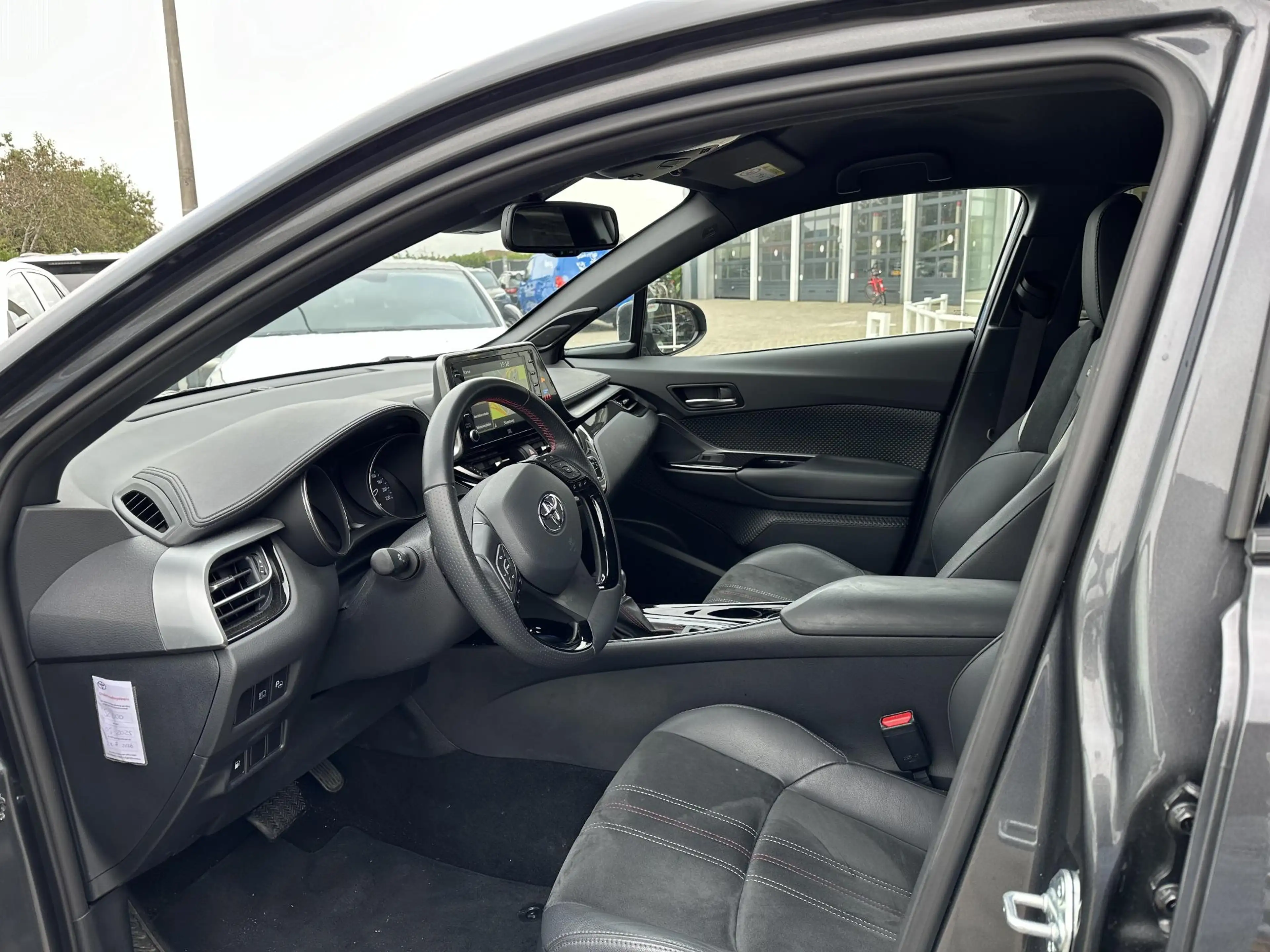 Toyota C-HR 1.8 Hybrid GR-Sport NL Auto, slechts 88000km, bomv — photo 2