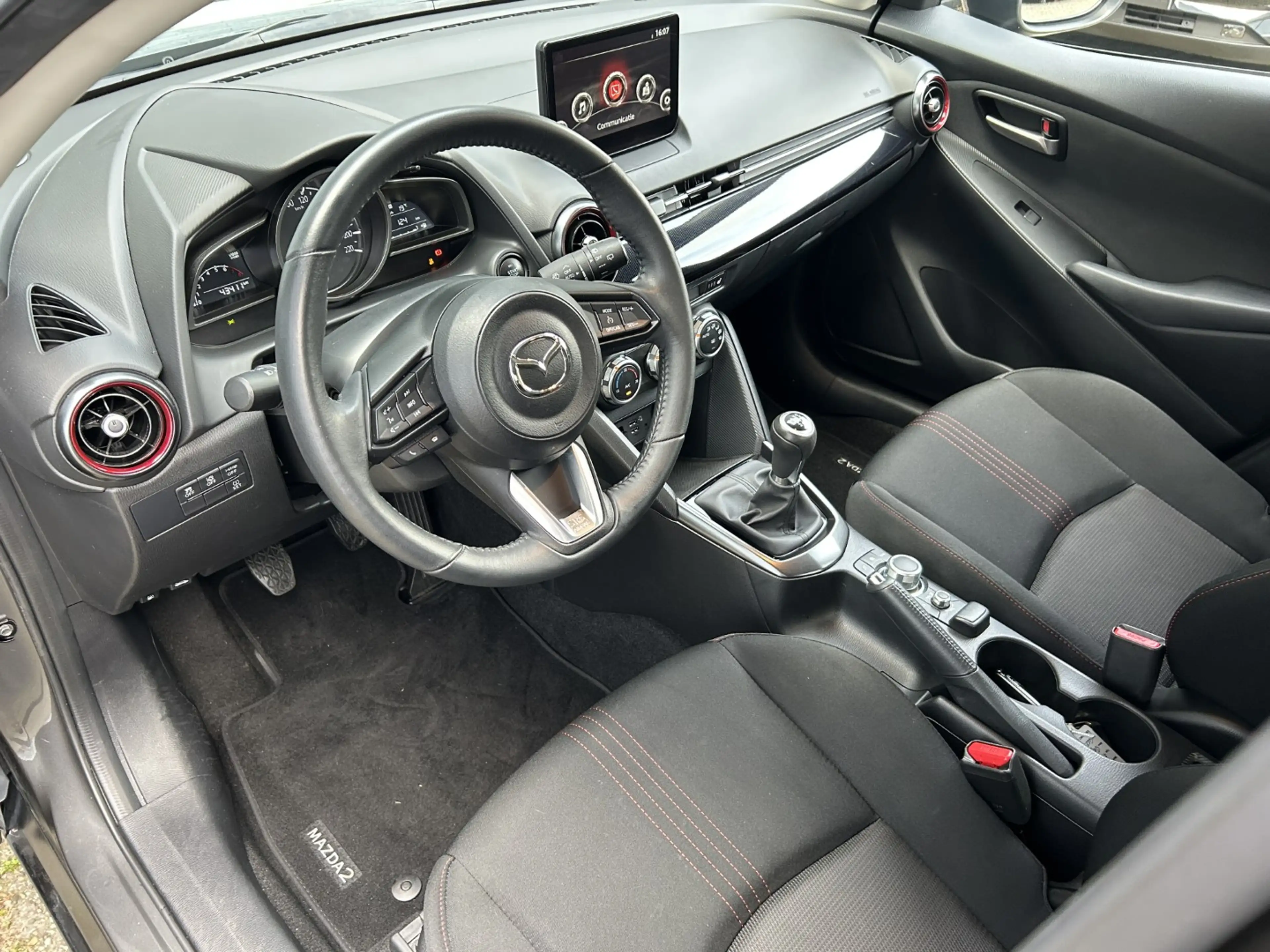 Mazda 2 1.5 SKYACTIV-G 90PK Homura — photo 4