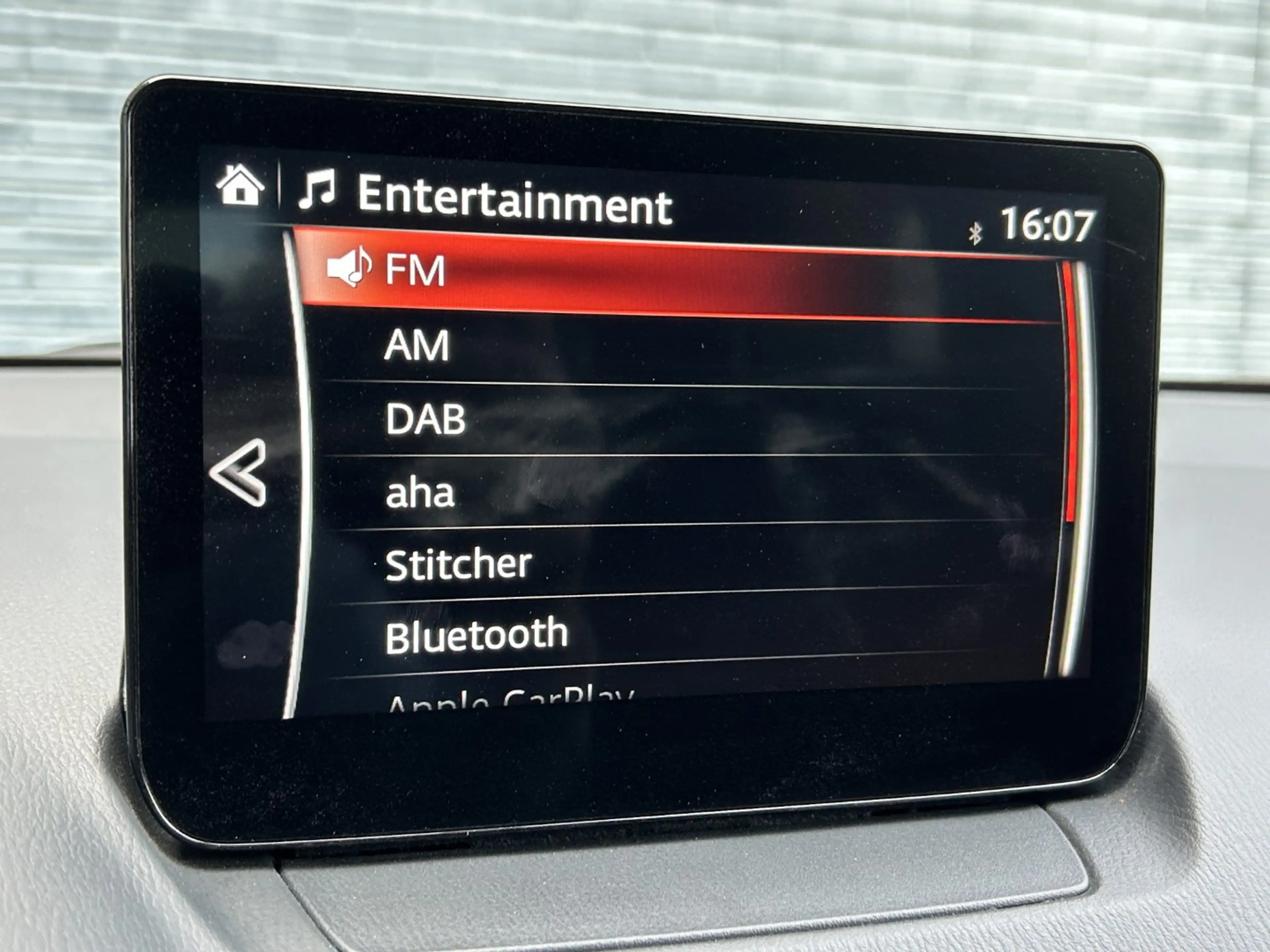 Mazda 2 1.5 SKYACTIV-G 90PK Homura — photo 15