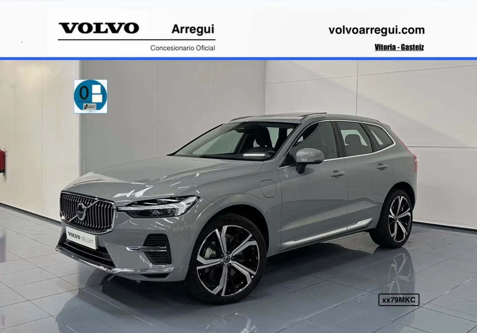 Volvo XC60 T6 Recharge Core Grau - 1