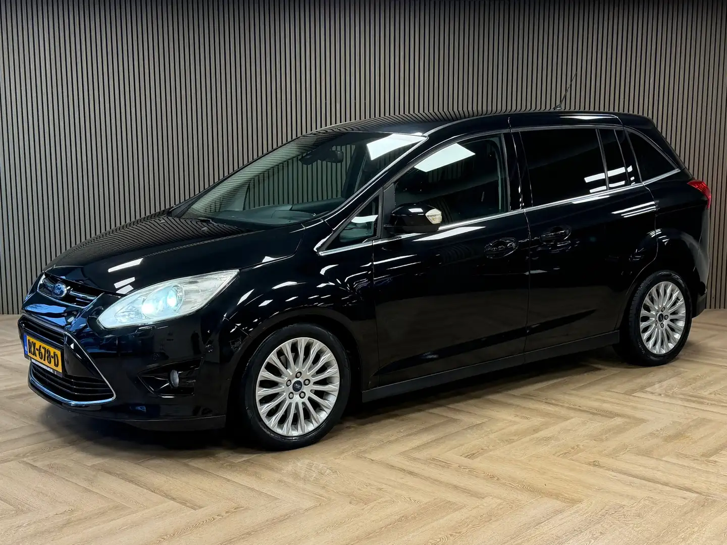 Ford Grand C-Max 1.6 EcoBoost Lease Titanium CAMERA PARKEERSENSOREN Schwarz - 1