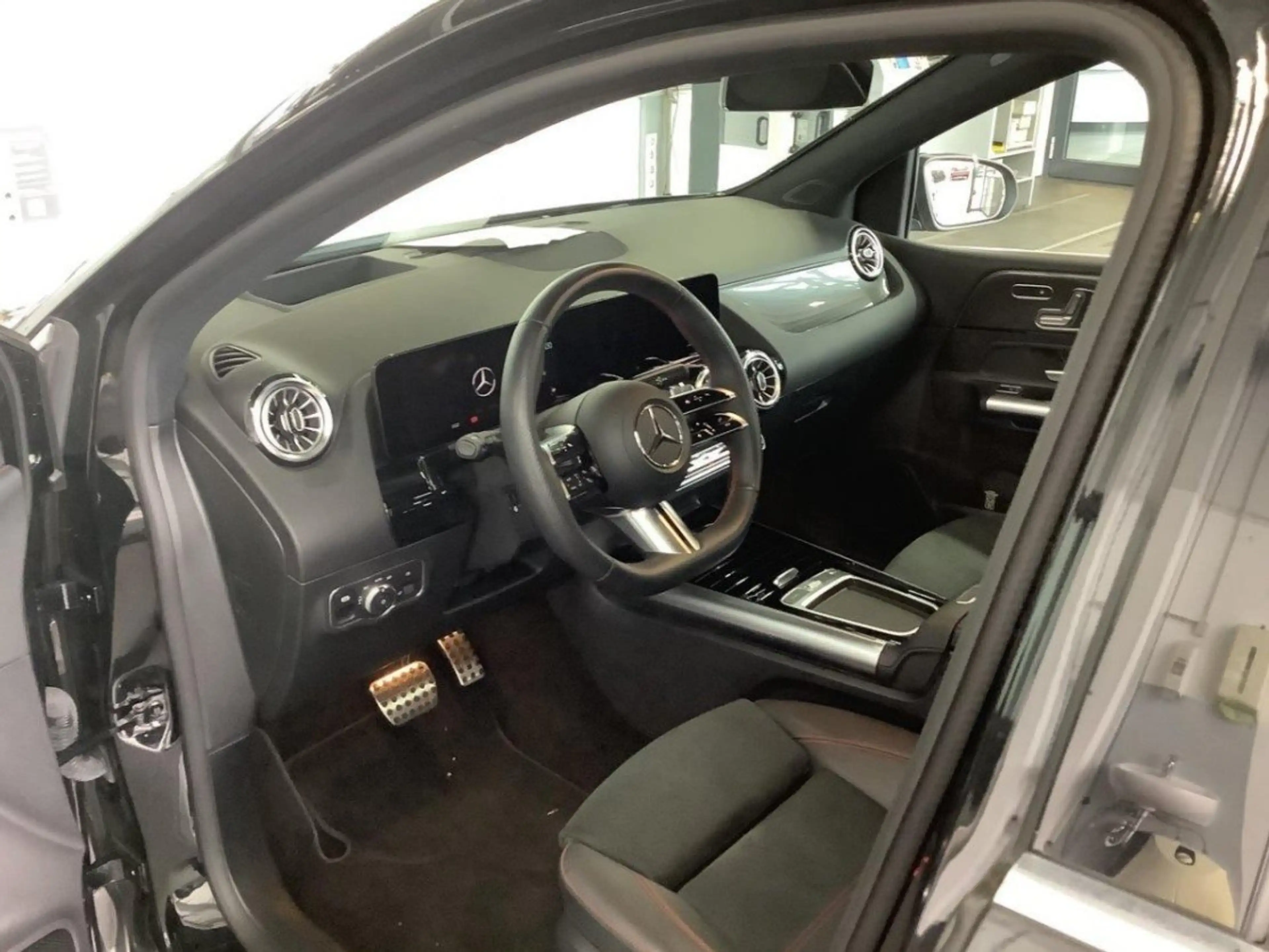 Mercedes-Benz B 220 B220d AMG Prem+ AHK Pano HUD Memo MLED 360°DISTR — photo 7