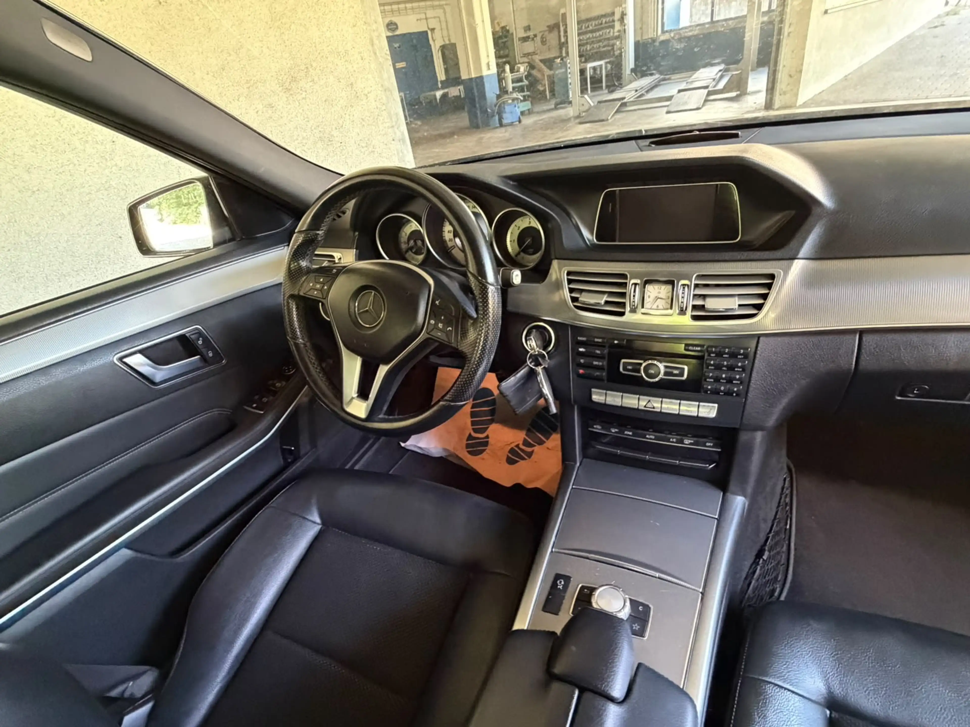 Mercedes-Benz E 200 E 200 CDI BlueEfficiency ** 2. Hand ** Tüv ** — photo 5