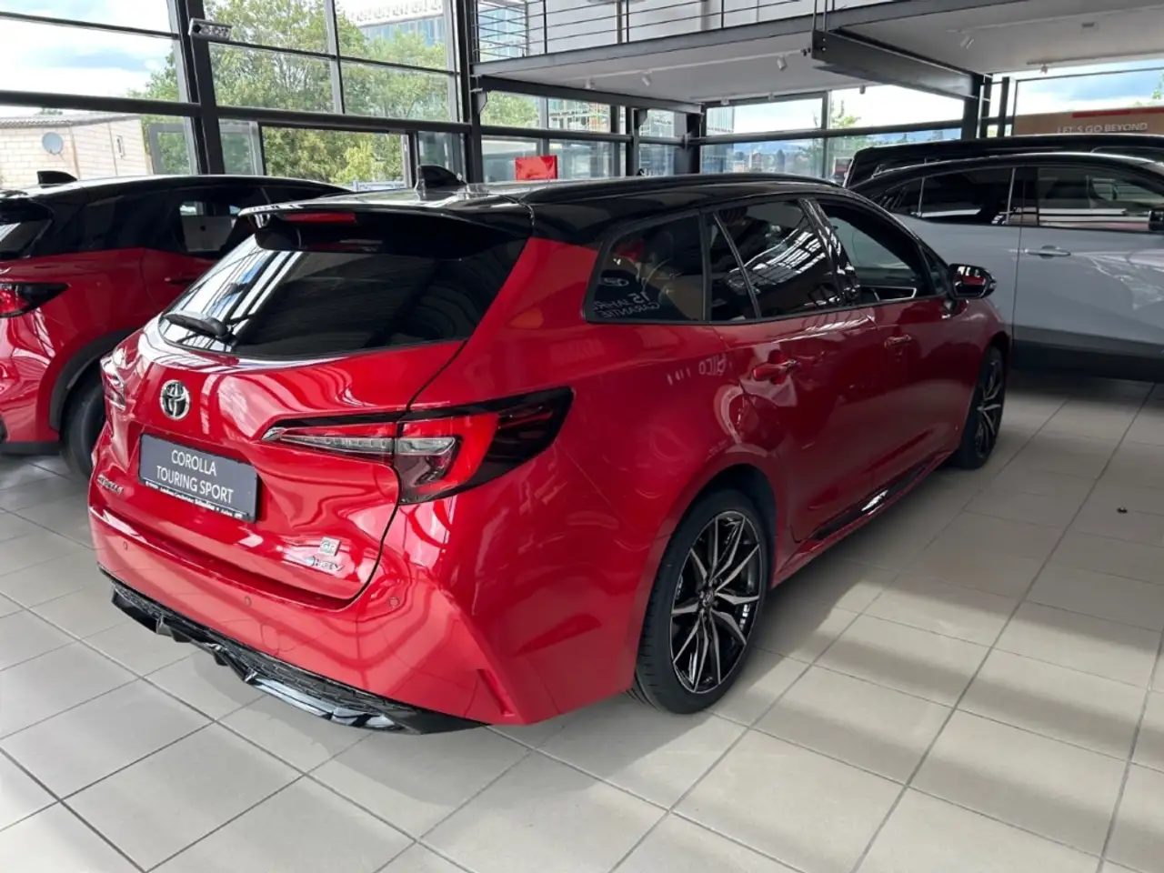 Toyota Corolla Hybrid 2,0L Touring Sports GR Sport 3