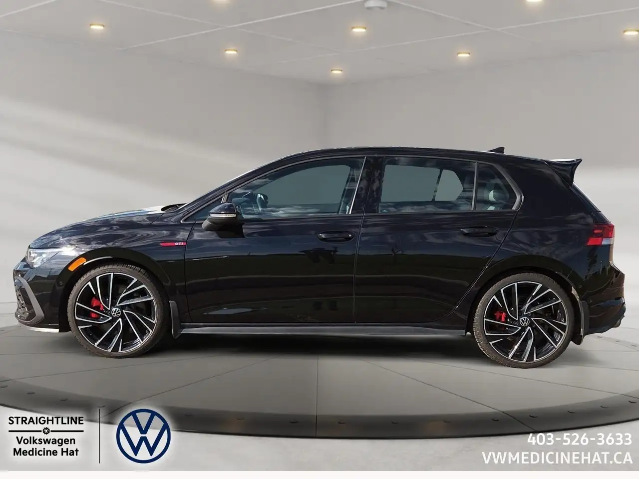Volkswagen Golf GTI снимка Volkswagen Golf GTI