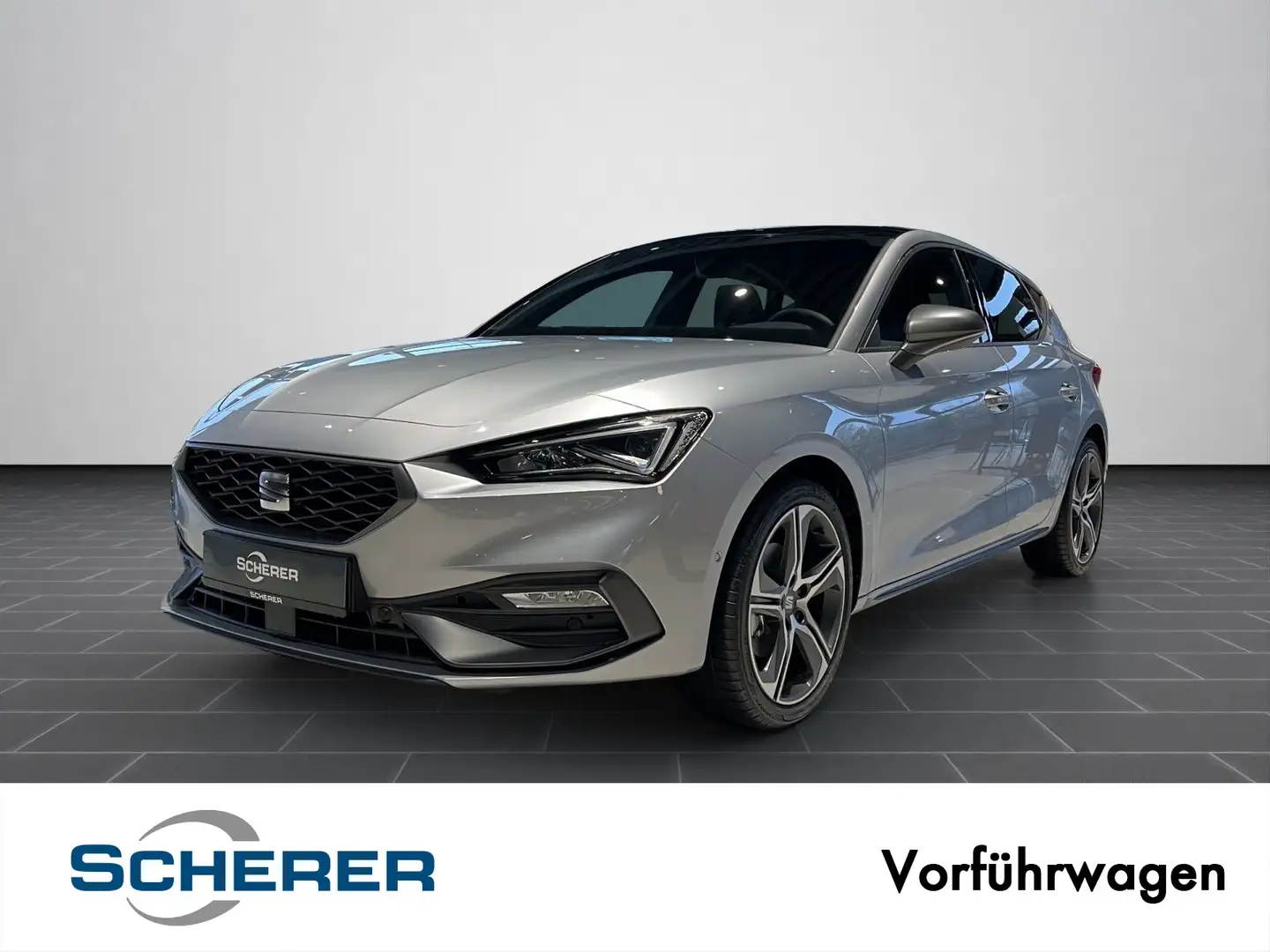 SEAT Leon LEON FR PLUS 1.5eTSI 150PS 7-Gang DSG Silber - 1