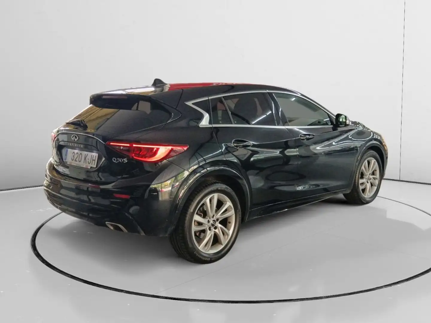Infiniti Q30 1.5d Negro - 2