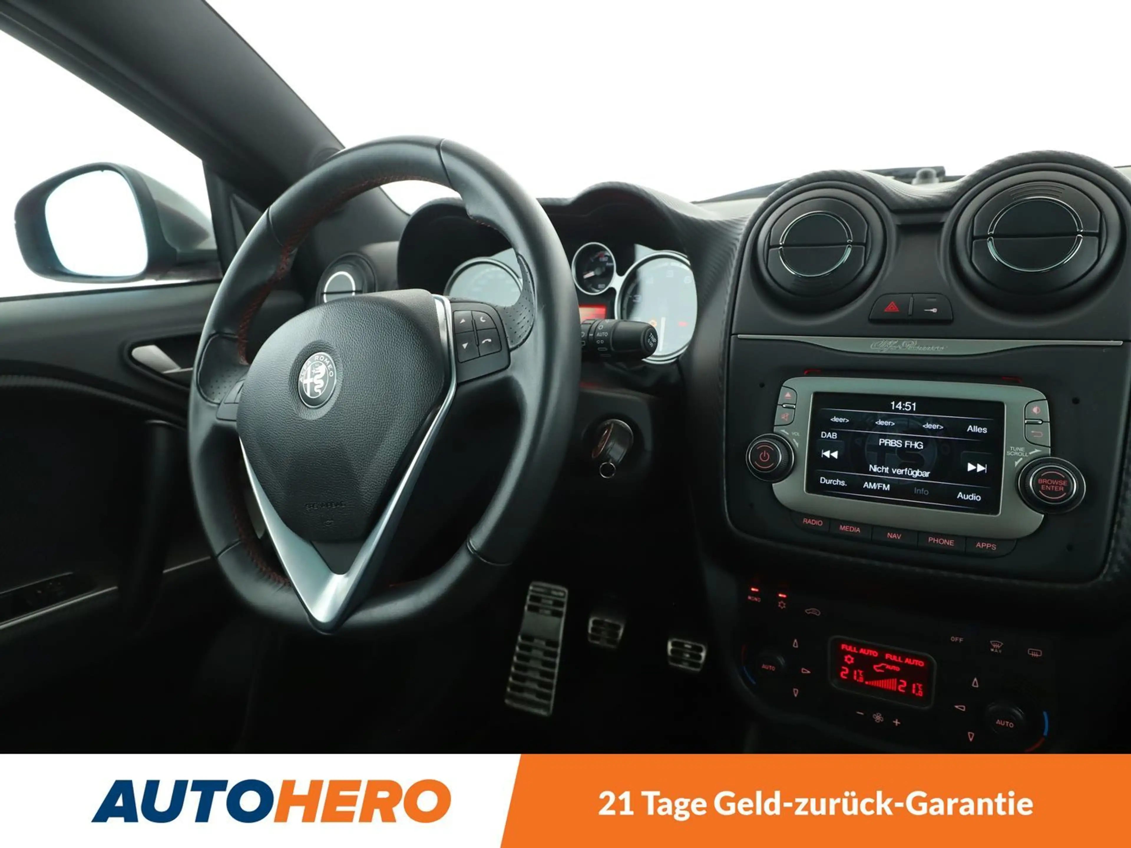 Alfa Romeo MiTo 0.9 TwinAir Super*NAVI*PDC*SHZ*PANO* — photo 13