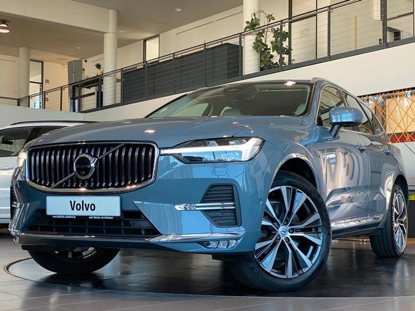 Volvo XC60 AWD Inscription Sthz Memory H&K AHK 360° Gris - 1