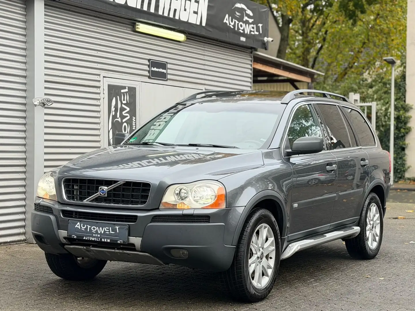 Volvo XC90 2.4 D5 AWD Summum *7-SITZER*AHK*LEDER*SHZ* Gris - 2