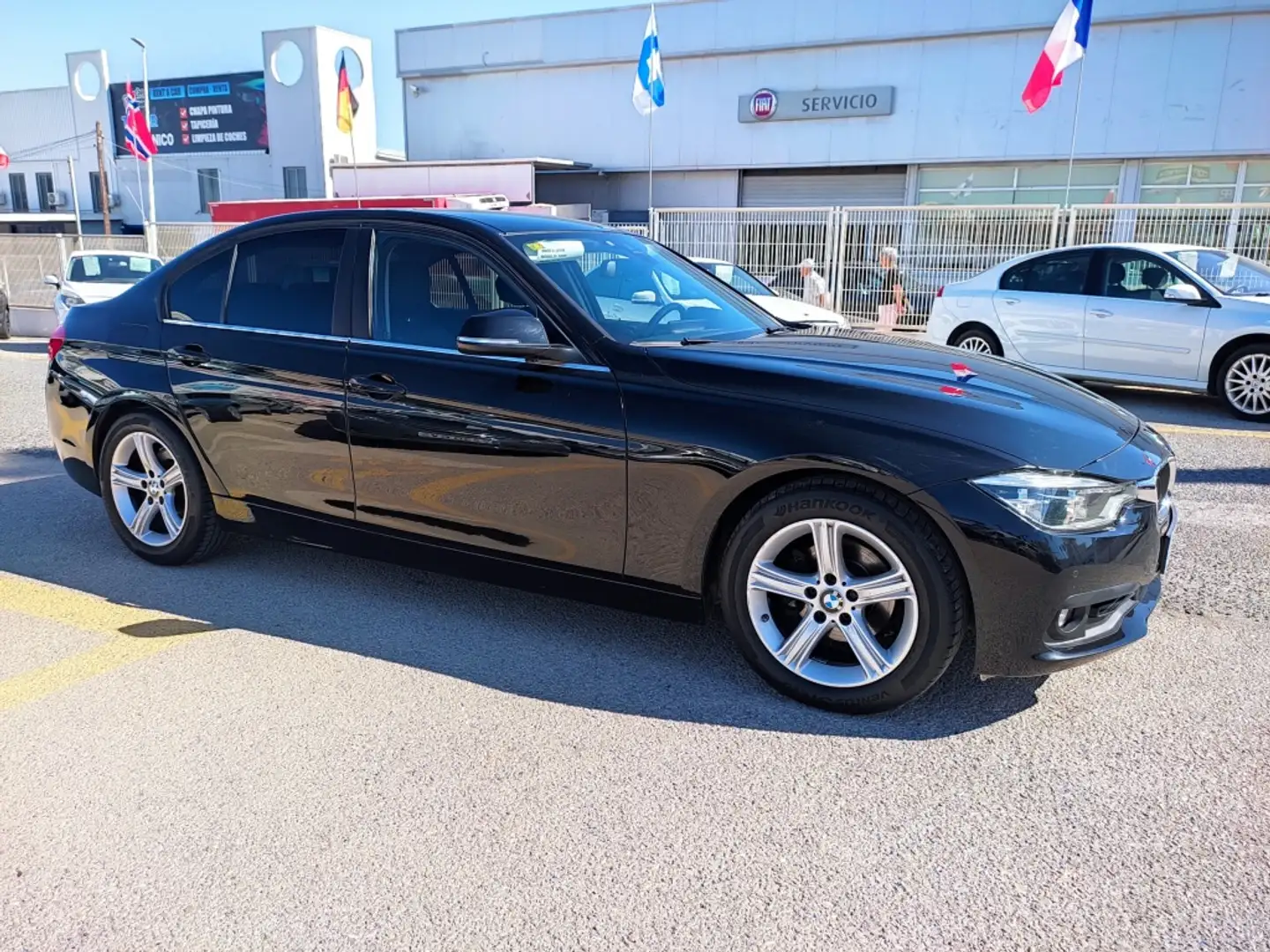 BMW 320 320dA EfficientDynamics Zwart - 1