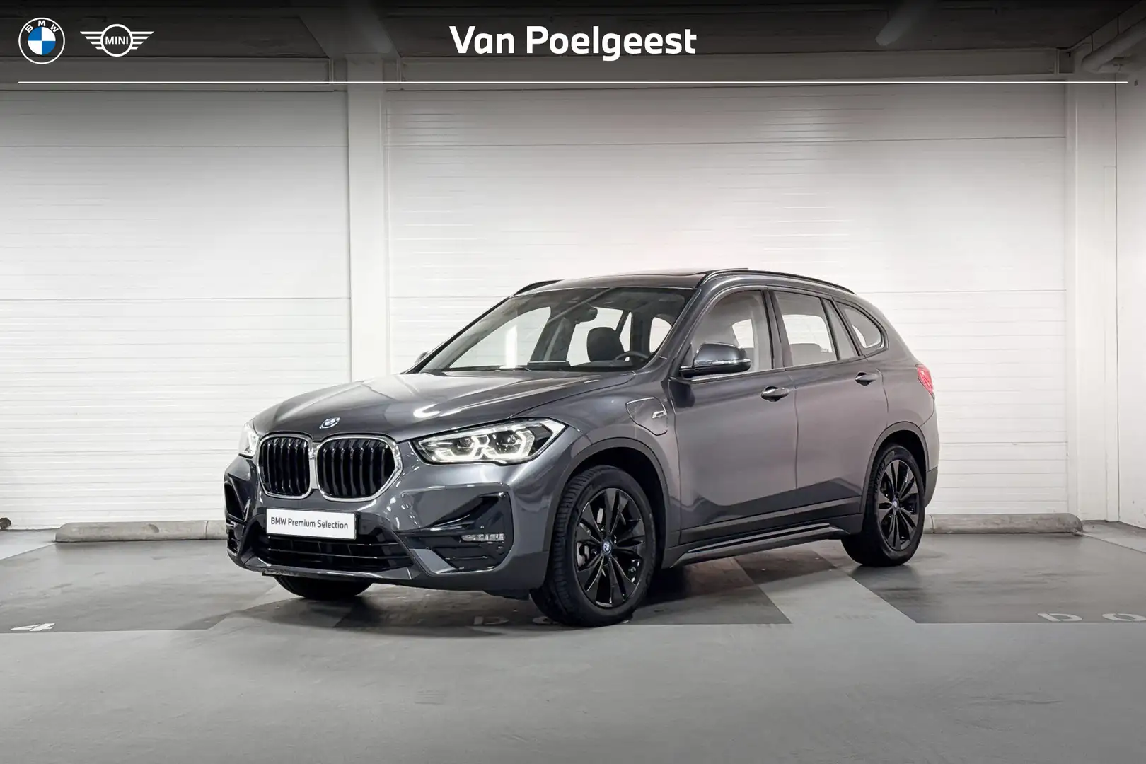 BMW X1 xDrive25e | Head up | Stoelverwarming | Comfort Ac Grijs - 1