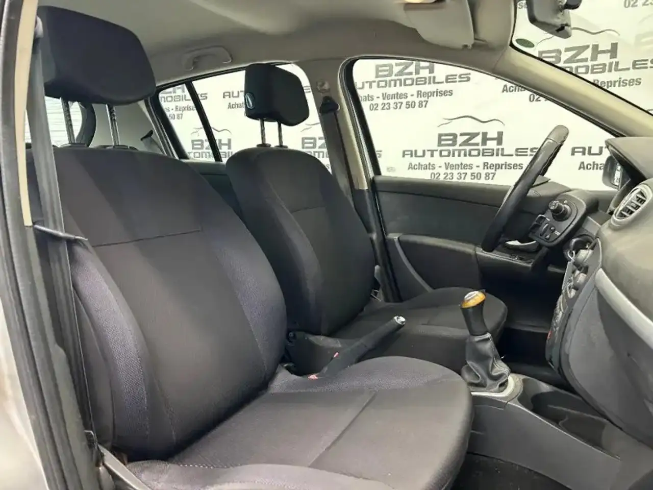 Renault Clio 1.2 16V 75 Expression