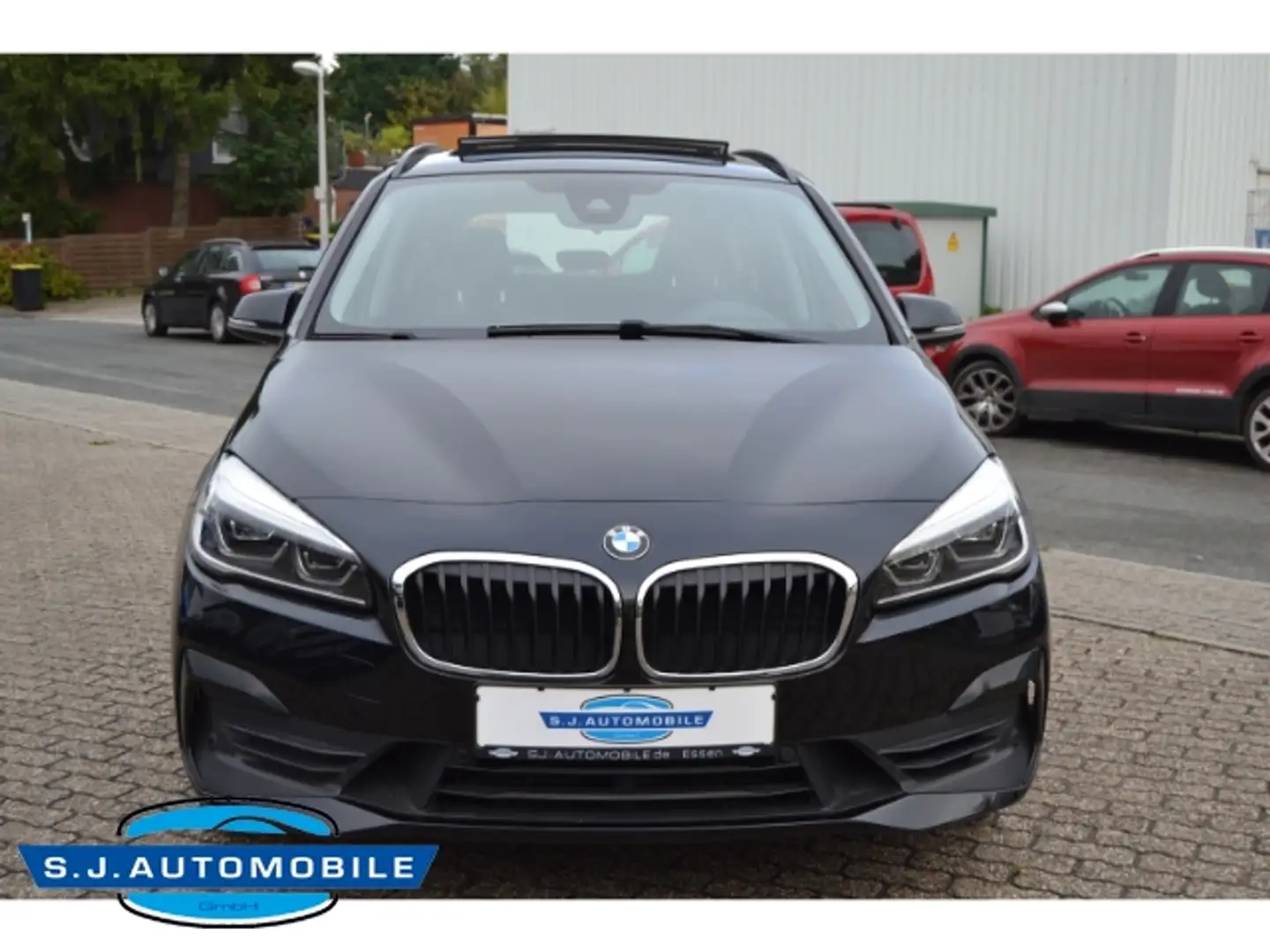 BMW 220 Gran Tourer Advantage ,Pano,Navi,7 Sitzer Schwarz - 2