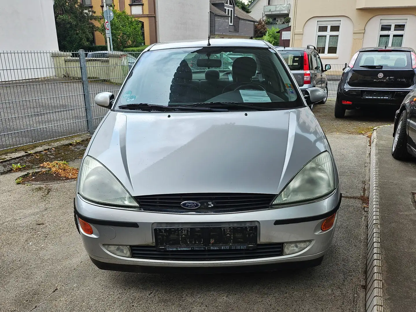 Ford Focus Ghia Argent - 1