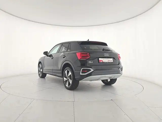 Audi Q2 view 3