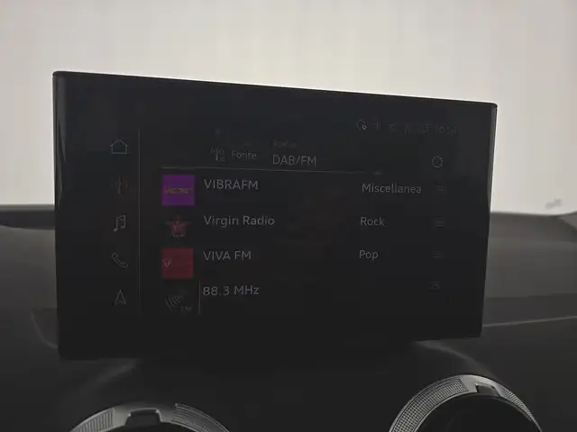 Audi Q2 view 15