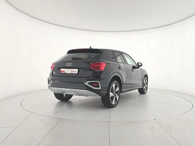 Audi Q2 view 5