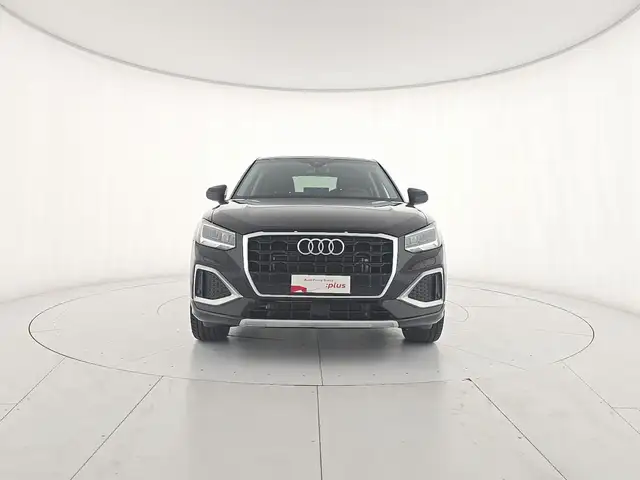 Audi Q2 view 7