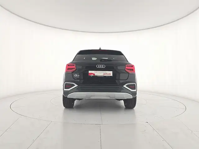 Audi Q2 view 4