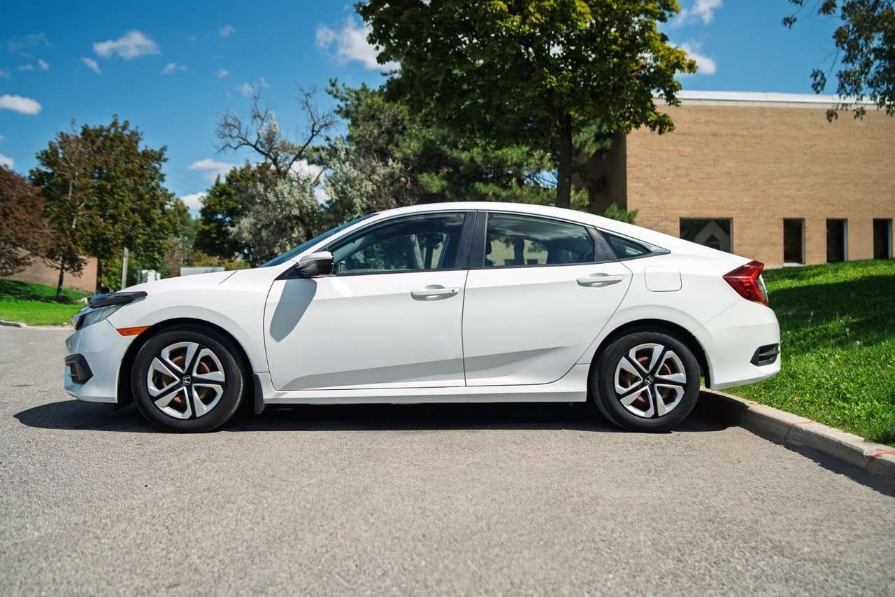 2016 Honda Civic LX — снимка 1