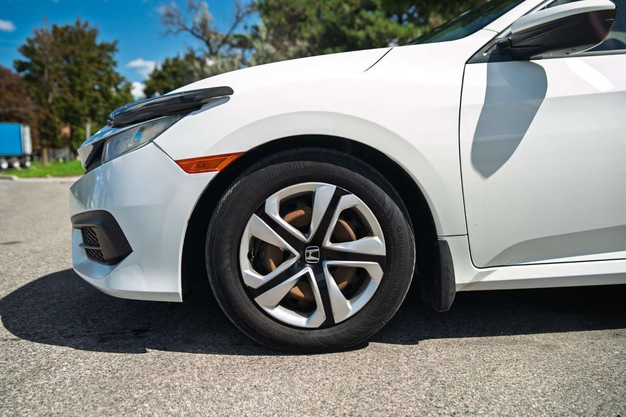 2016 Honda Civic LX — снимка 1