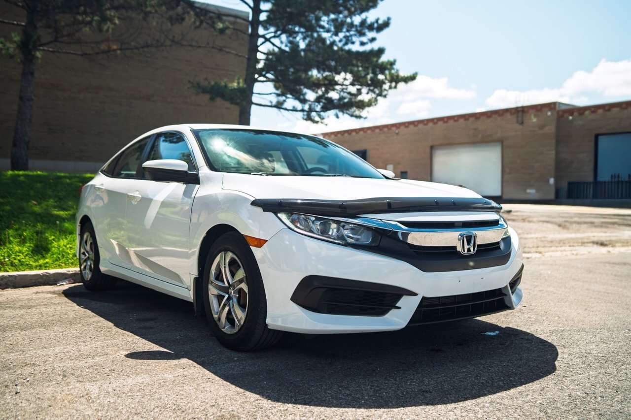 2016 Honda Civic LX — снимка 1