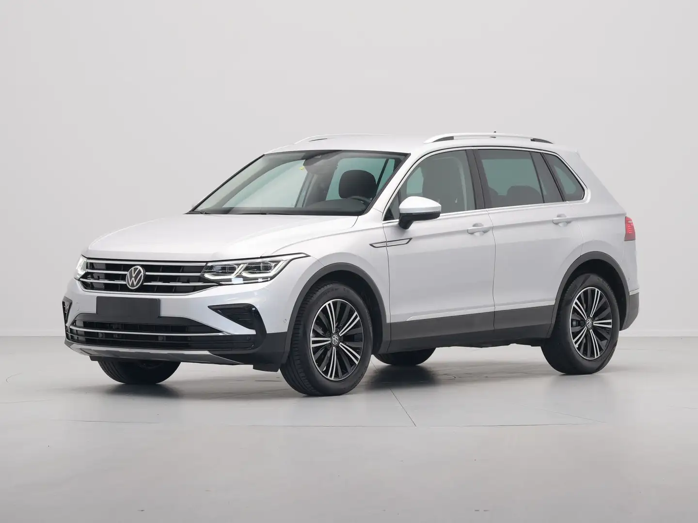 Volkswagen Tiguan 1.5 TSI 150pk DSG Elegance Matrix Led Navigatie Ca Grijs - 2