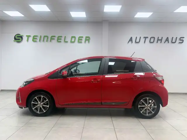 Toyota Yaris view 4