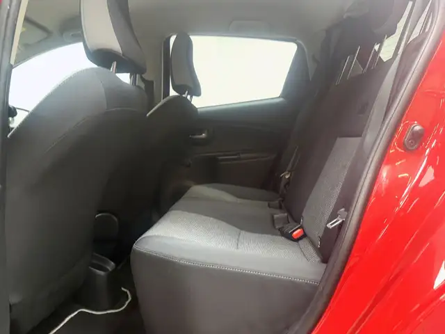 Toyota Yaris view 13