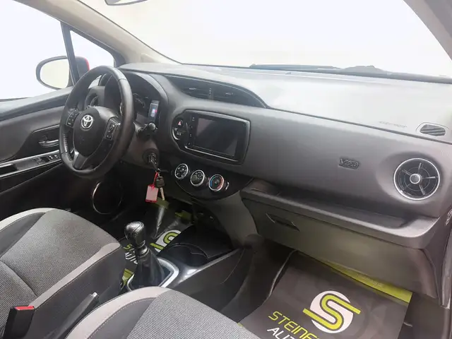 Toyota Yaris view 10
