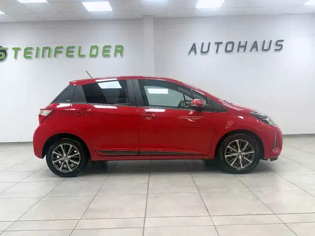 Toyota Yaris view 8