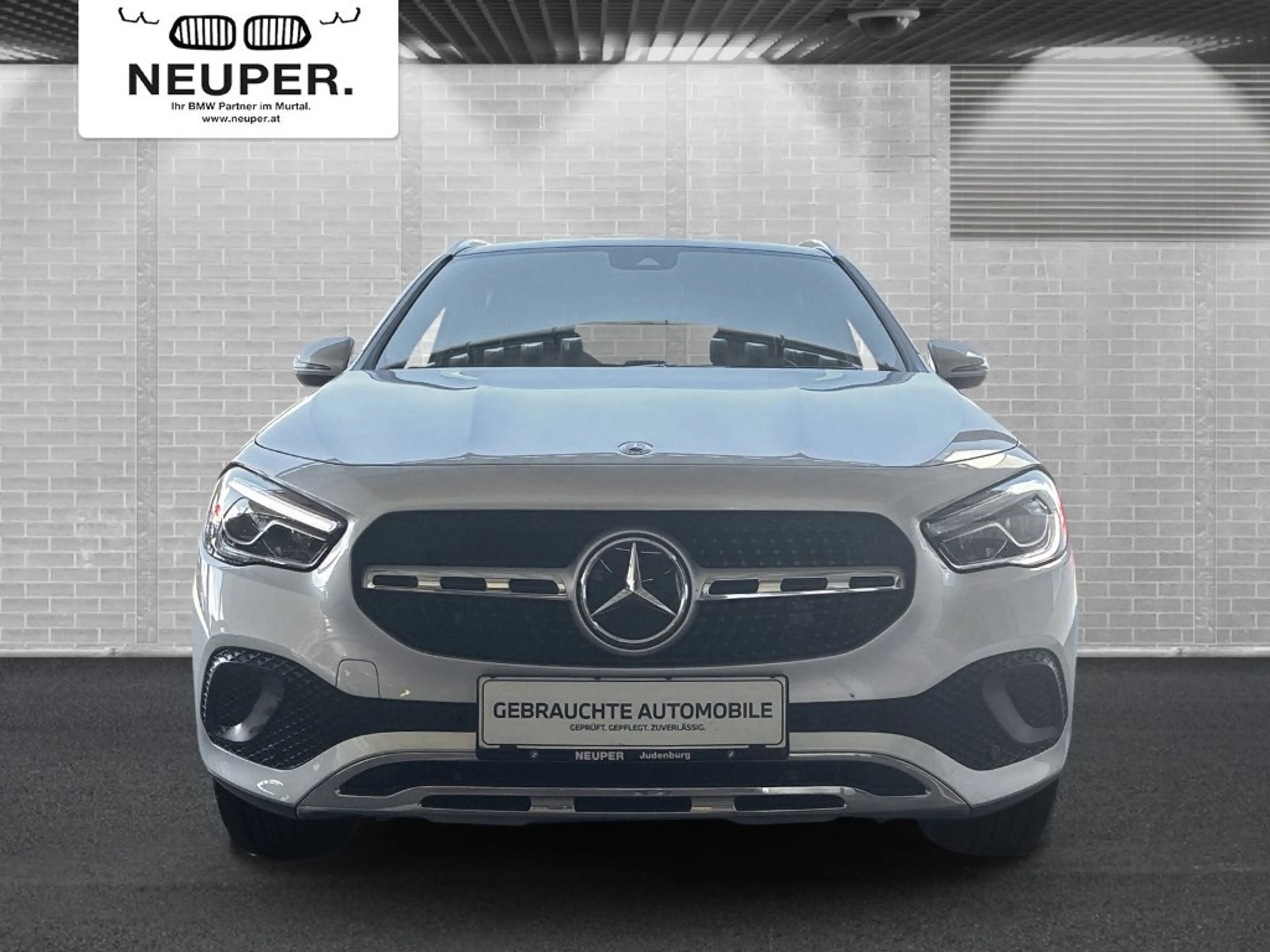 Mercedes-Benz GLA 180 d — photo 2