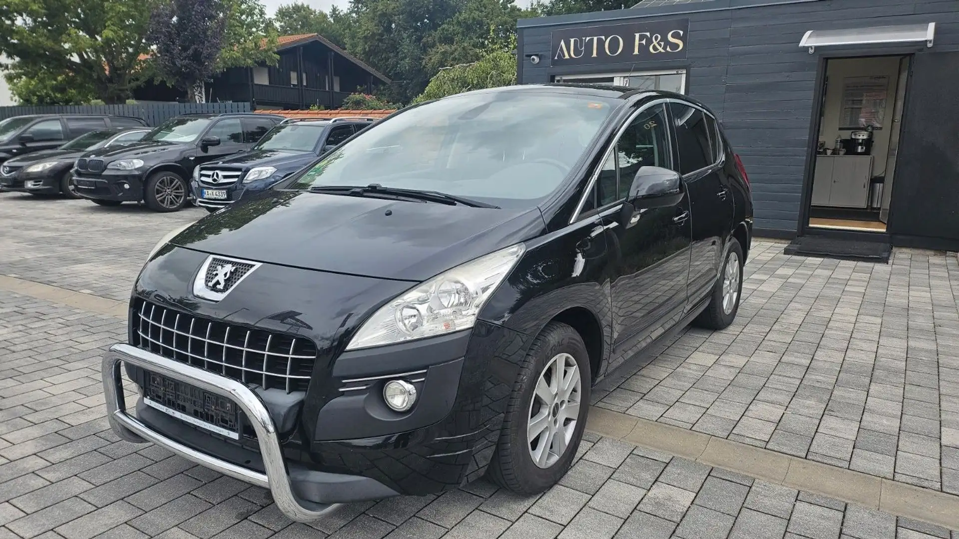 Peugeot 3008 Business-Line Schwarz - 2