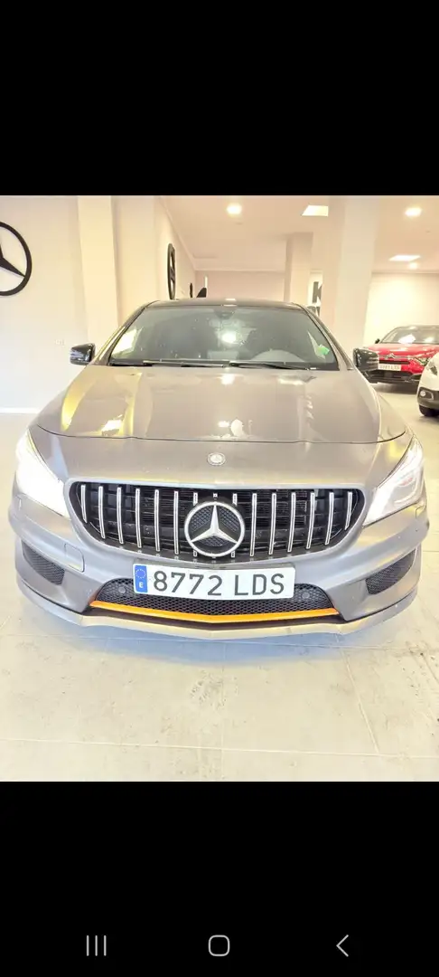 Mercedes-Benz CLA 220 Shooting Brake 220d AMG Line 7G-DCT 4Matic - 1