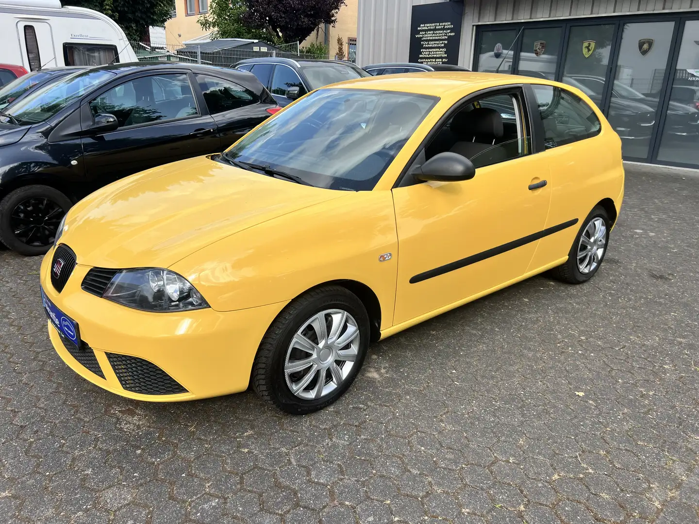 SEAT Ibiza Amaro/ Erst 28000KM/ 1 Hand Gelb - 2