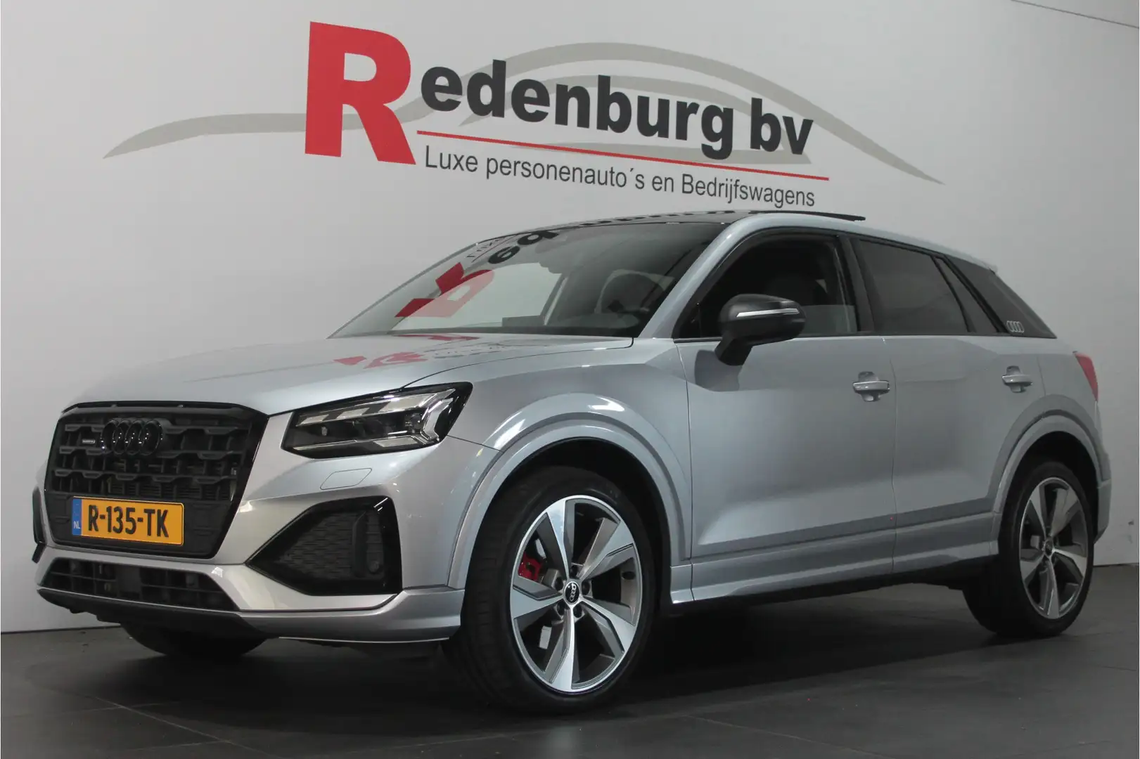 Audi Q2 Quattro 2.0 - S-line - Automaat - Pano / Carplay / Сірий - 1