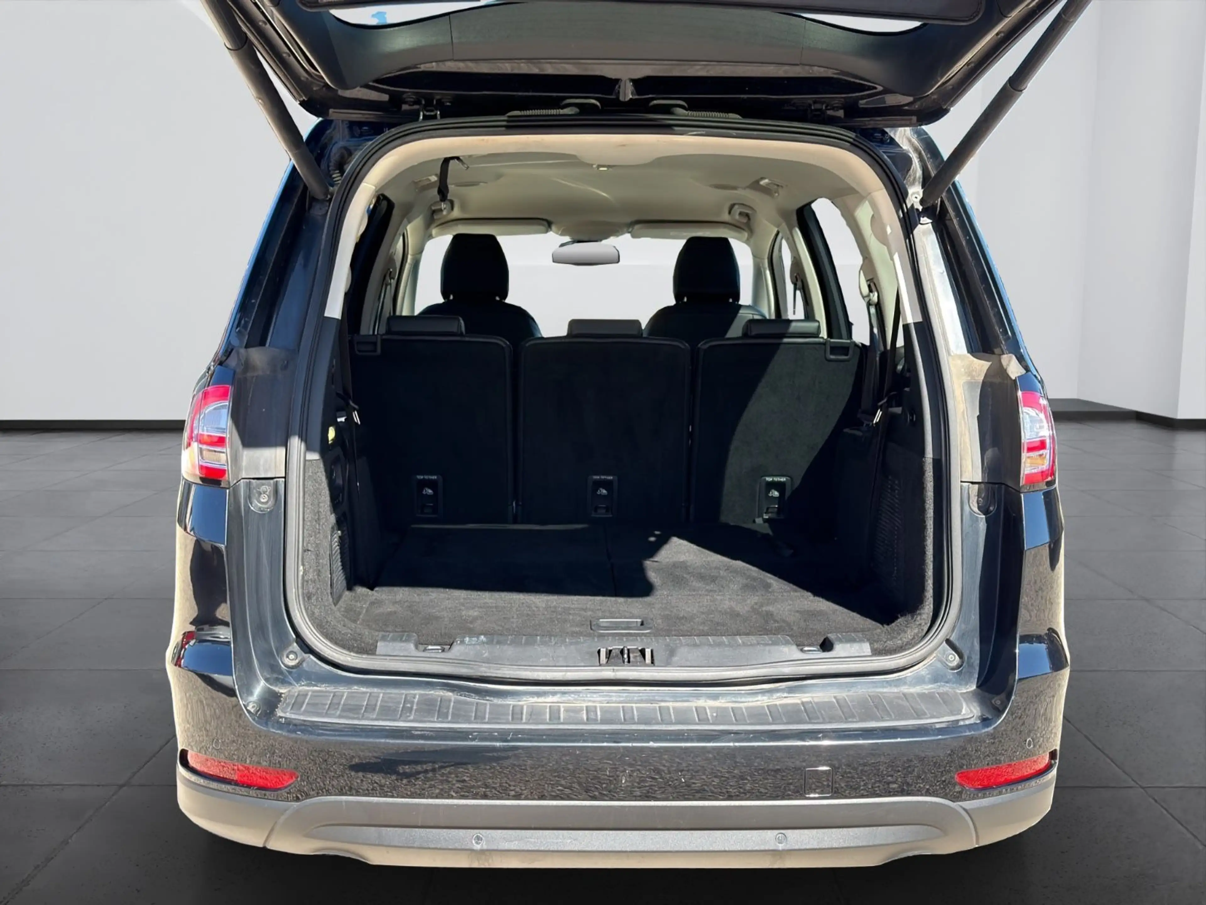 Ford Galaxy Titanium 7-SITZER*LED*AHK*NAVI*MFL*MMRY* — photo 14