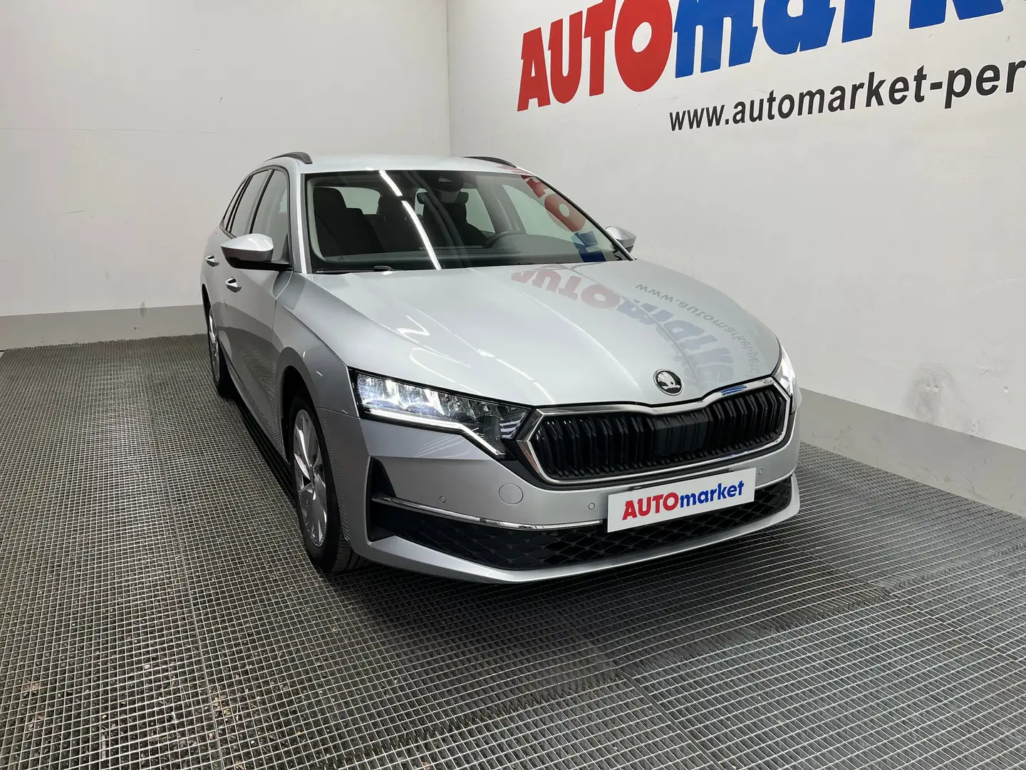 Skoda Octavia 2.0 TDI SELECTION DSG Argento - 2