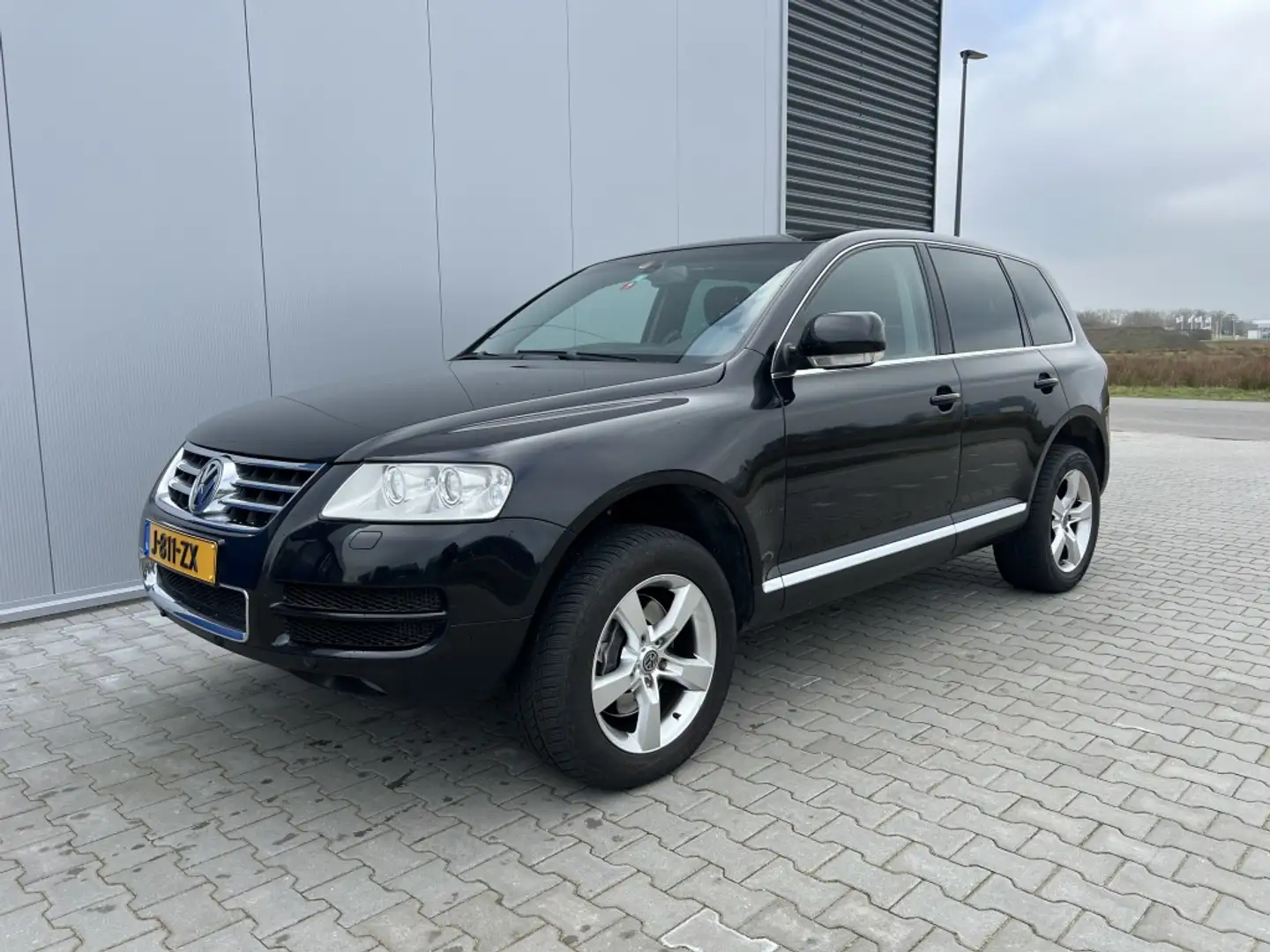 Volkswagen Touareg 5.0 V10 TDI Чёрный - 1