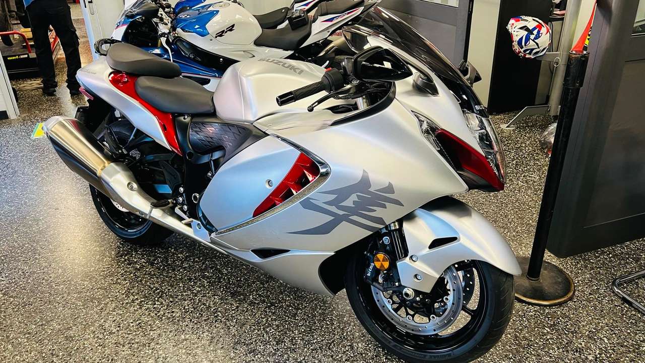 Suzuki Hayabusa GSXR 1300 R 5850KM!!!! 12MESI GARANZIA