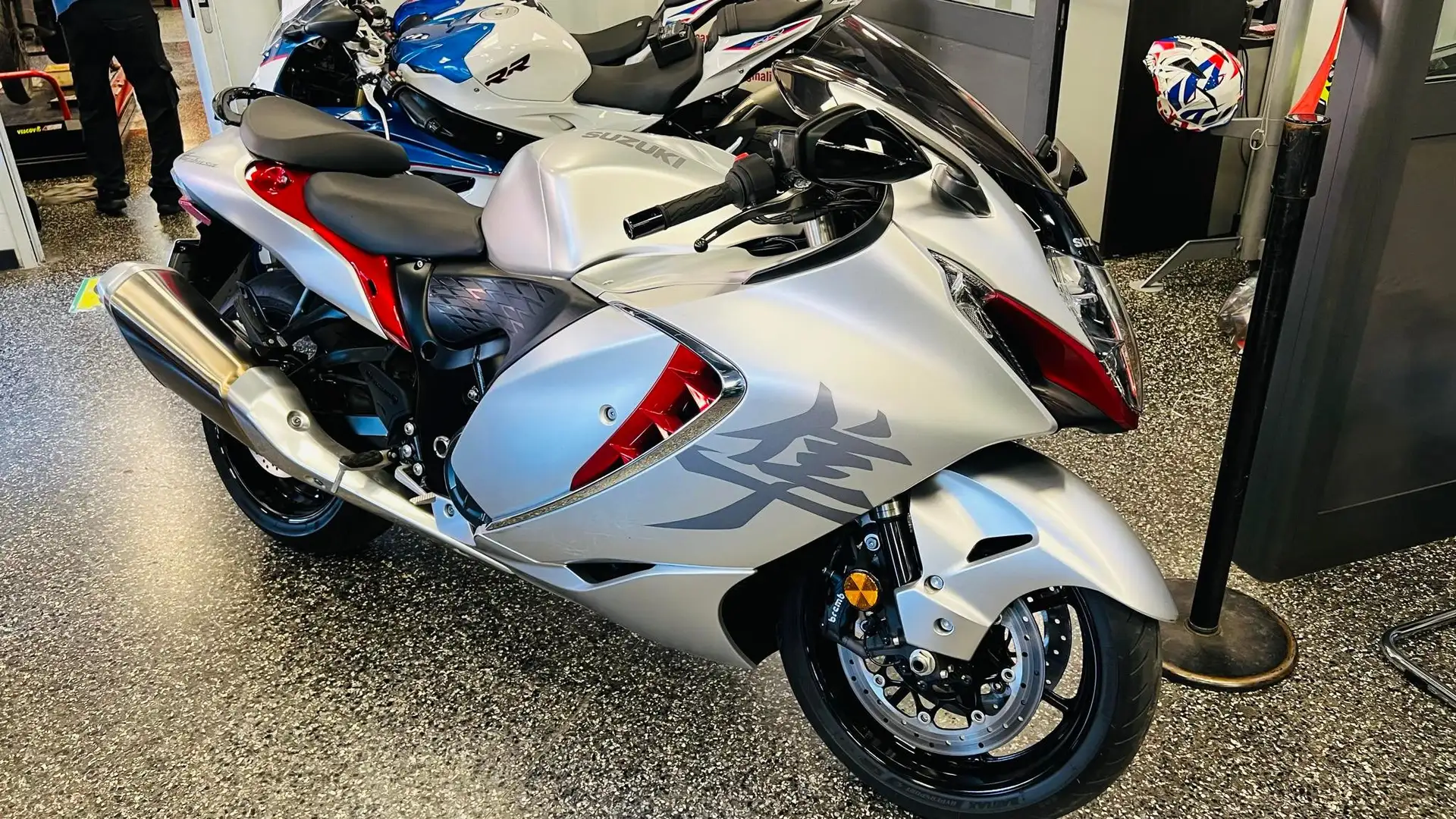 Suzuki Hayabusa GSXR 1300 R 5850KM!!!! 12MESI GARANZIA Grey - 1
