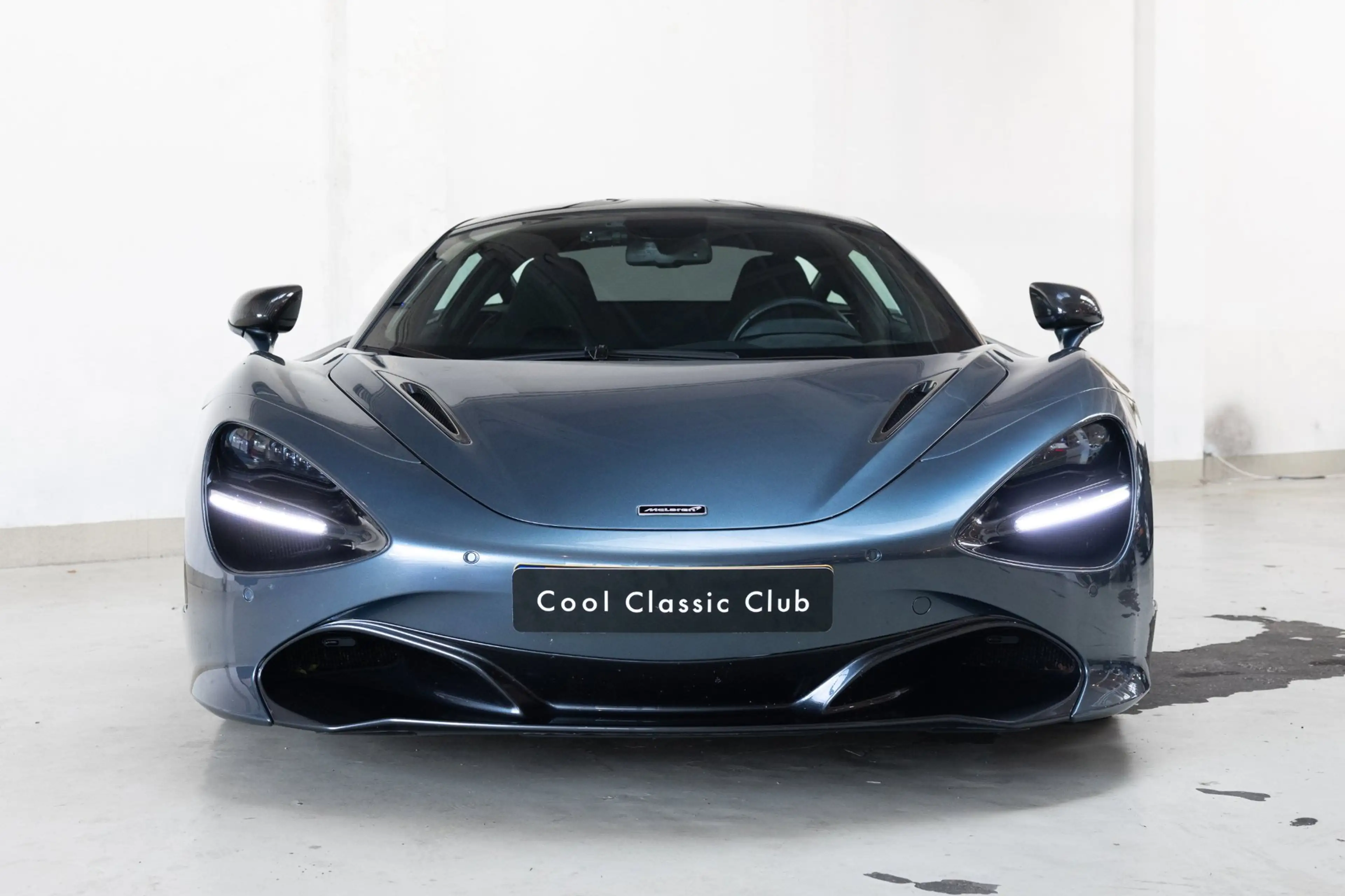McLaren 720S 4.0 V8 Luxury - Saros Blue - Carbon - Low Mileage — photo 3