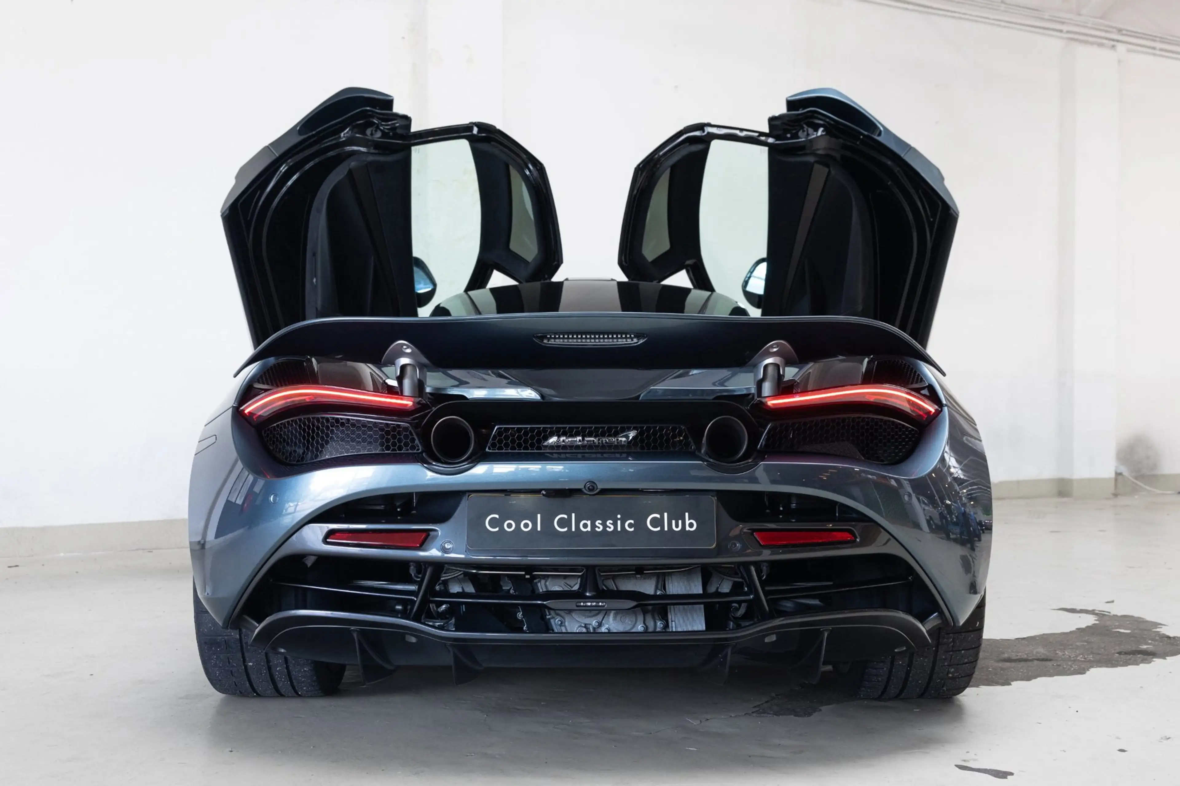 McLaren 720S 4.0 V8 Luxury - Saros Blue - Carbon - Low Mileage — photo 10