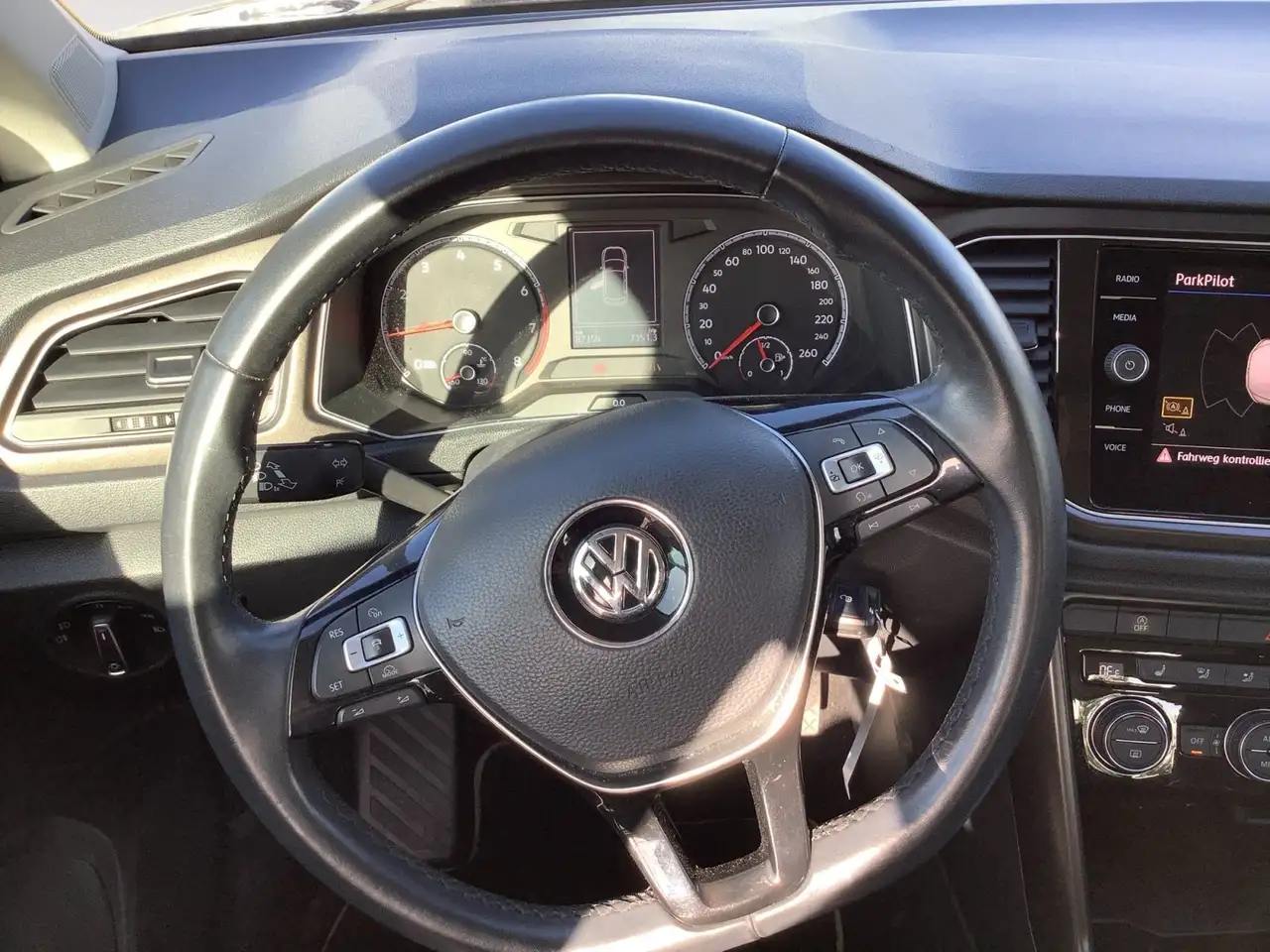 Volkswagen T-Roc — photo 12 sur 25